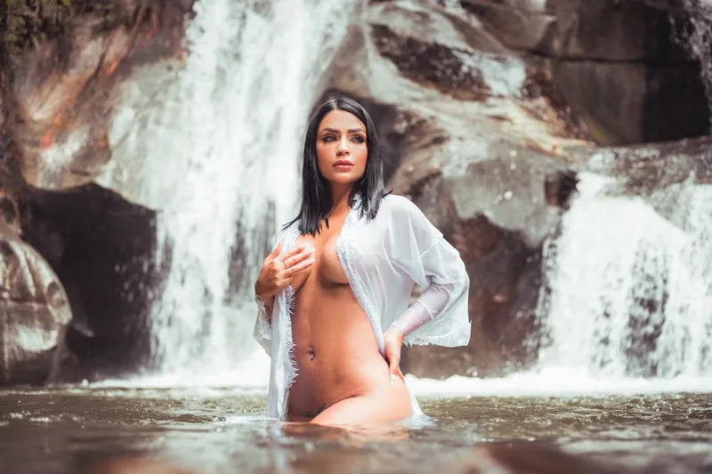 Live sex webcam photo for EmilyCurtis #5527257