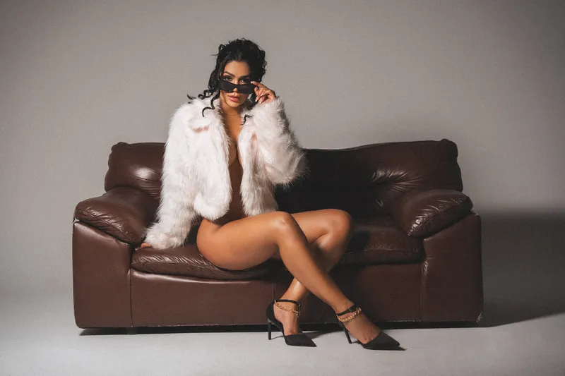 Live sex webcam photo for EmilyCurtis #6055613