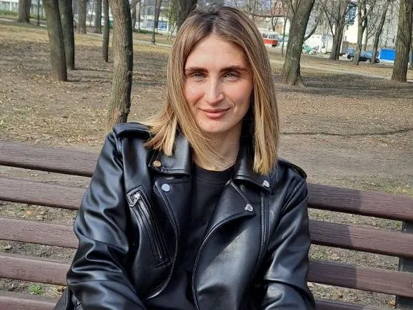 Live sex webcam photo for Emelli_lon #4172614