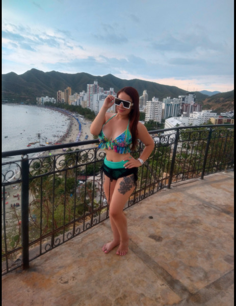 Live sex webcam photo for Goddess_CumHot #2345472