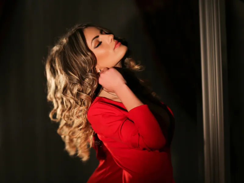 Live sex webcam photo for EllaGrayson #2160340