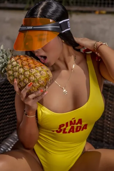 Live sex webcam photo for HollyGarcia #1915975