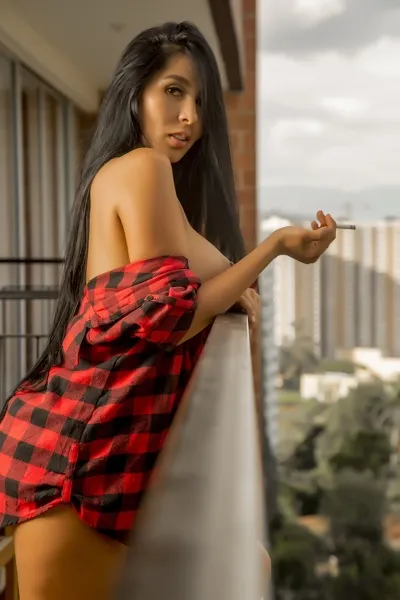 Live sex webcam photo for HollyGarcia #1915890