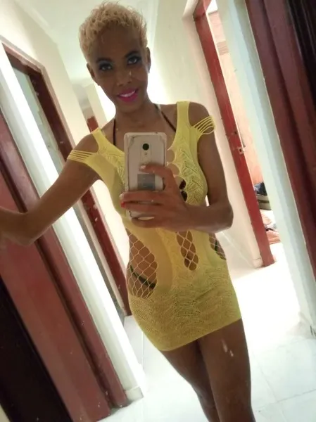 Live sex webcam photo for Wildbarbie69 #1688276