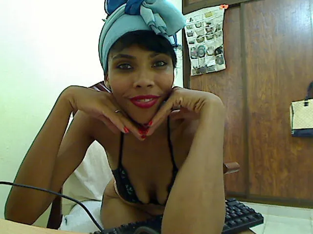 Live sex webcam photo for Wildbarbie69 #1688249