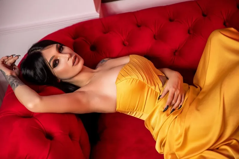 Live sex webcam photo for SelenneNoir #3613454