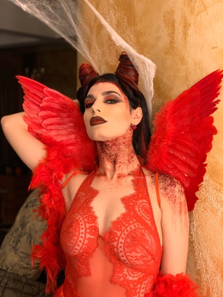 Live sex webcam photo for SelenneNoir #2135059