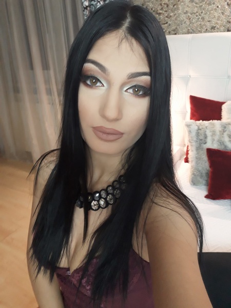 Live sex webcam photo for SelenneNoir #2134968