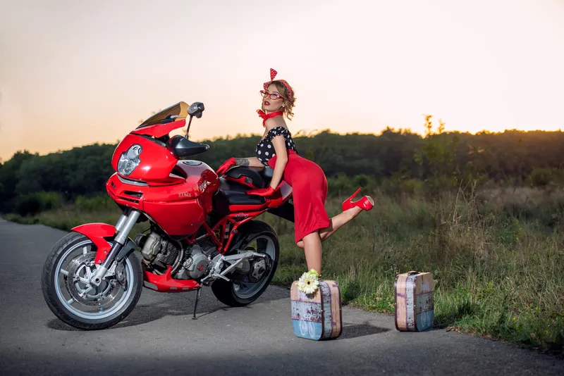 Live sex webcam photo for SelenneNoir #2135138