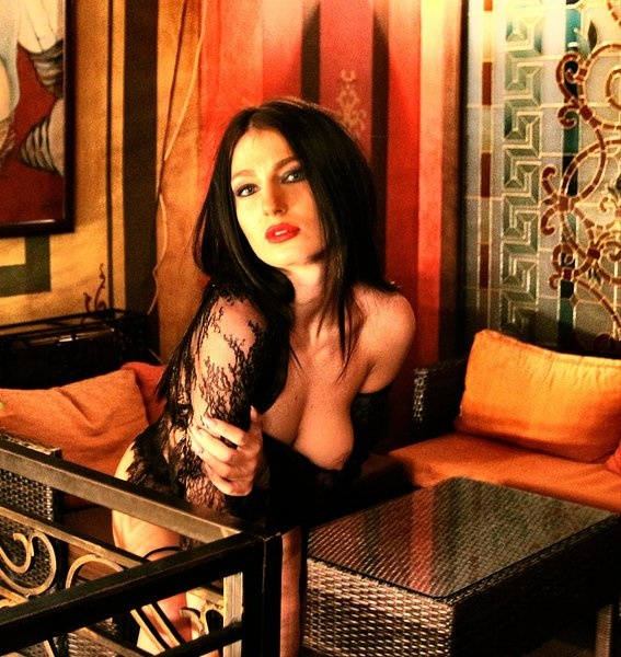 Live sex webcam photo for SelenneNoir #2135013