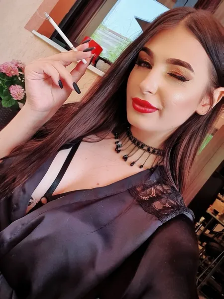 Live sex webcam photo for SelenneNoir #2135115