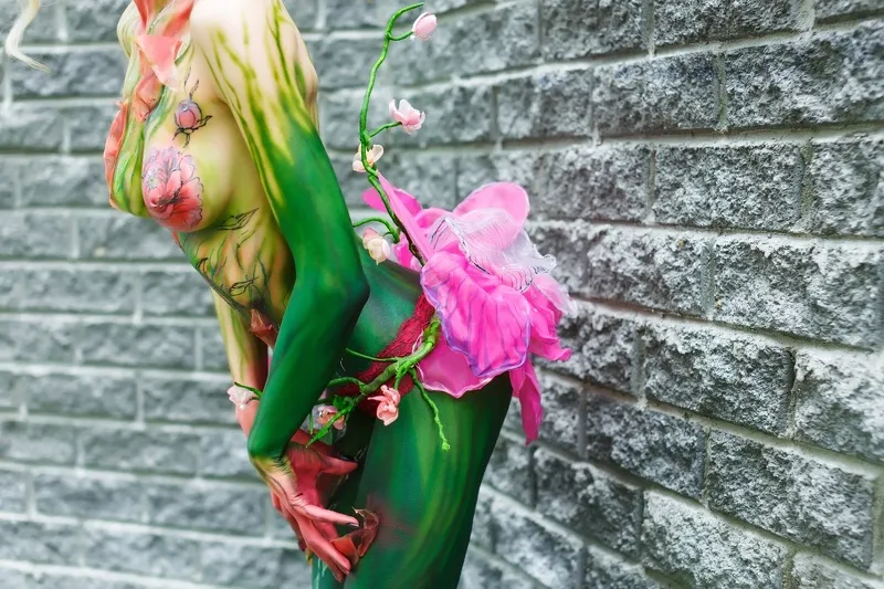 Live sex webcam photo for KiaDoll18 #1937210