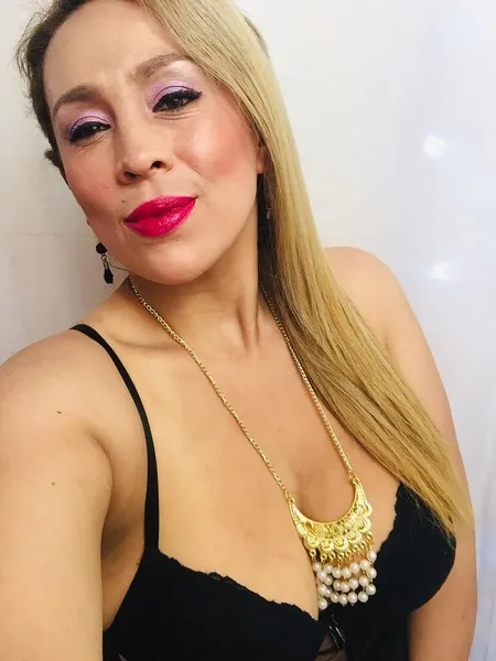 Live sex webcam photo for Kim_Simone #7377094