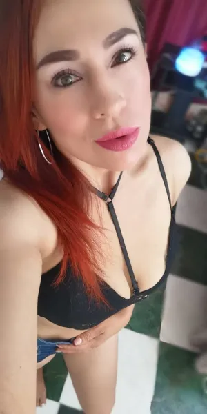 Live sex webcam photo for Kim_Simone #7377156