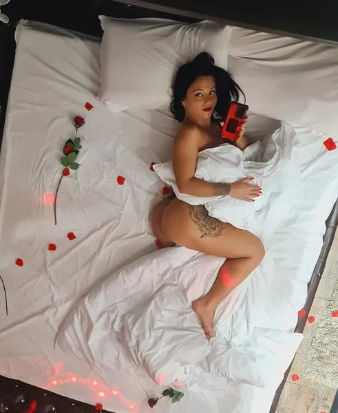 Live sex webcam photo for HAZELLXX #2956901