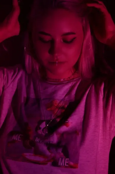 Live sex webcam photo for MeowLolly0403 #2108874