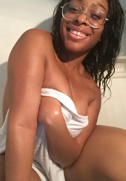 Live sex webcam photo for LexiJayneX #1102763