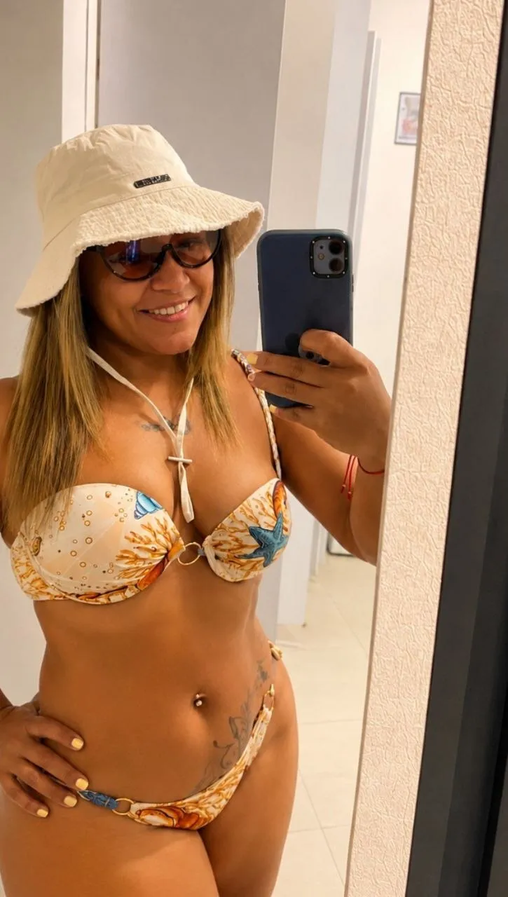 Live sex webcam photo for KarolGarciia #8575615