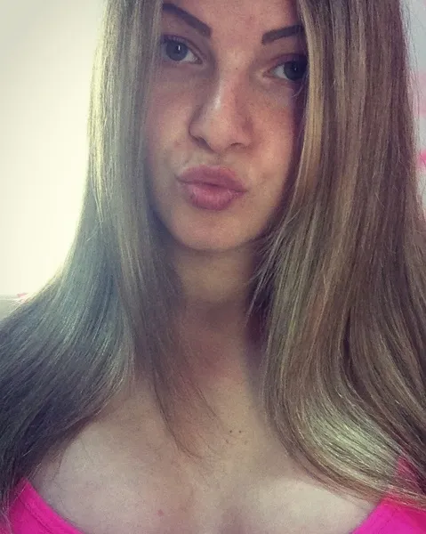 Live sex webcam photo for Sweety_AngelX #2098356