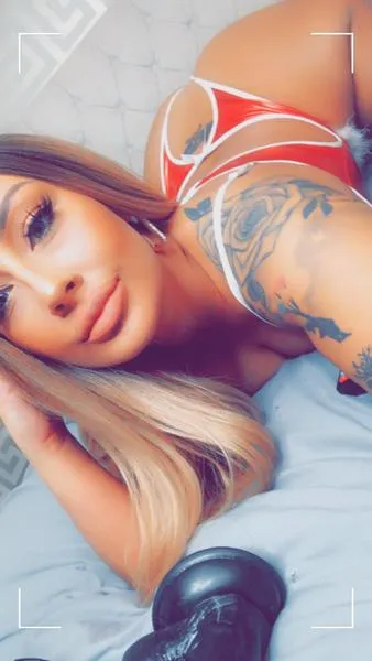 Live sex webcam photo for DanielleLouiseBabestation #1729510