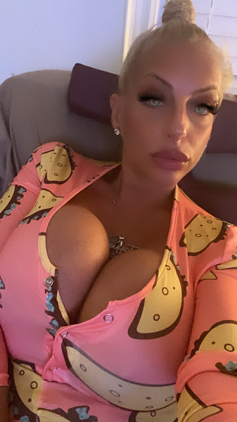 Live sex webcam photo for TAYLORSTEVENS #7889267