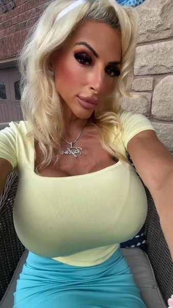 Live sex webcam photo for TAYLORSTEVENS #7889331