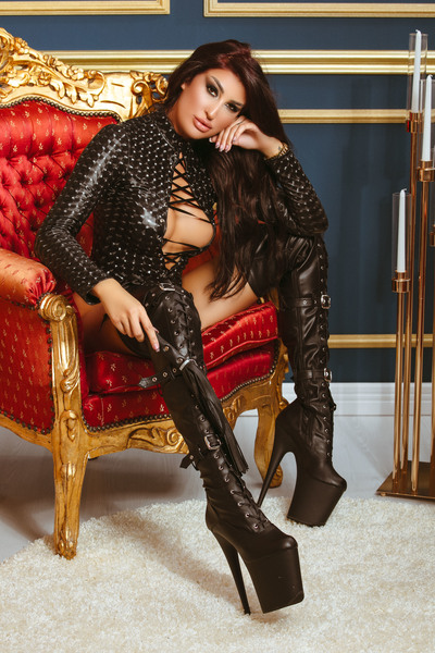 Live sex webcam photo for YvonneRiley #2692902