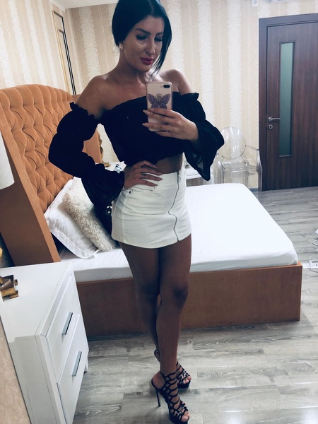 Live sex webcam photo for YvonneRiley #1859716