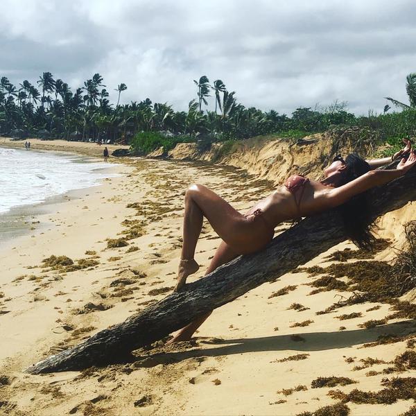 Live sex webcam photo for YvonneRiley #2412143