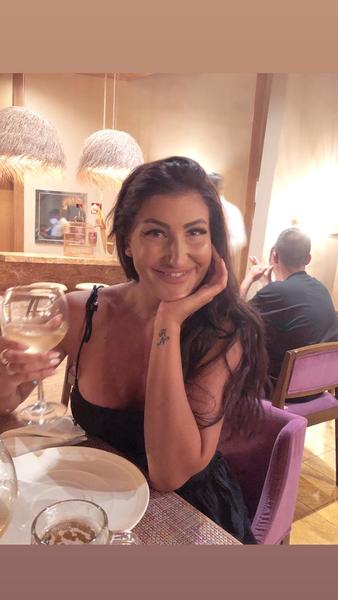 Live sex webcam photo for YvonneRiley #2412149