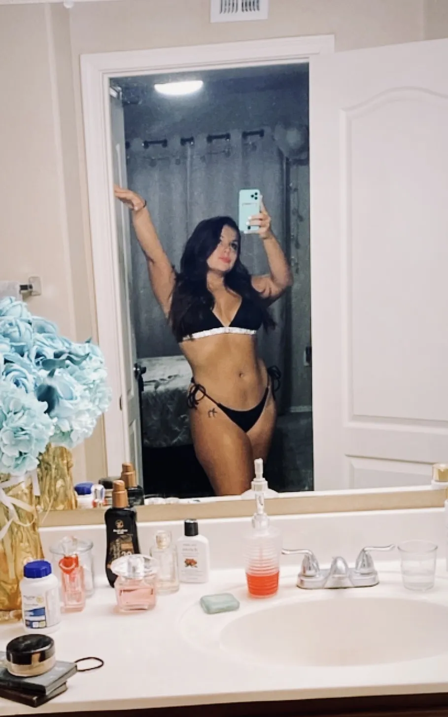 Live sex webcam photo for AriaMae #7405881