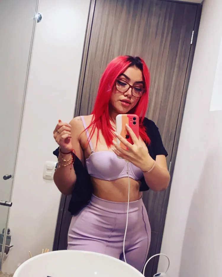 Live sex webcam photo for RouSex #7836899