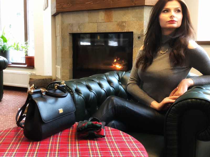 Live sex webcam photo for MISTRESSNYLONS #7790752