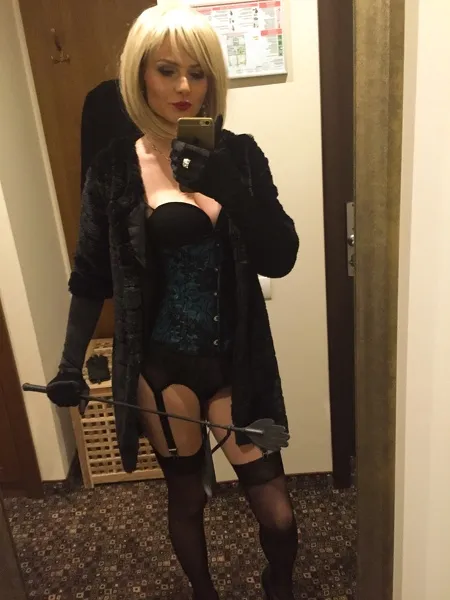 Live sex webcam photo for MISTRESSNYLONS #7790668