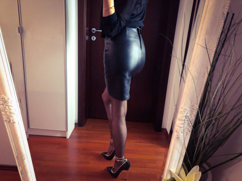 Live sex webcam photo for MISTRESSNYLONS #7790661