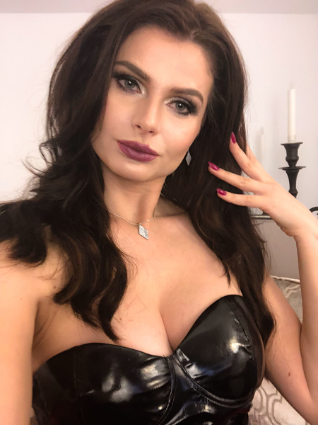 Live sex webcam photo for MISTRESSNYLONS #7790921