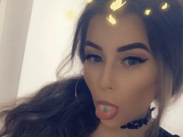 Live sex webcam photo for AmeliaSkye #2898557