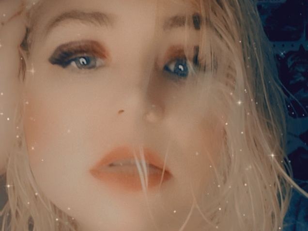 Live sex webcam photo for Lollipoplilpop1124 #3334500