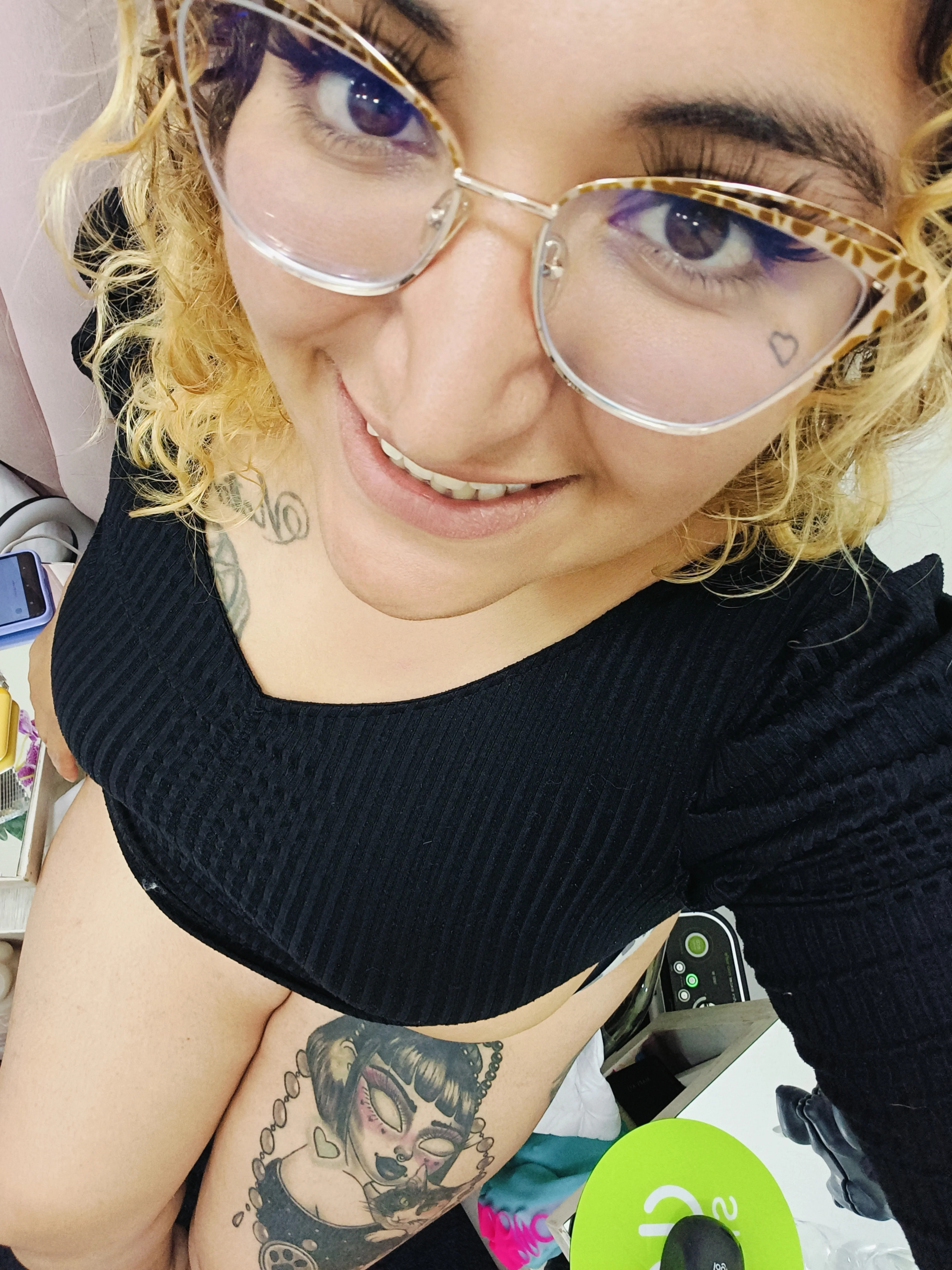 Live sex webcam photo for Sweet_X #7915745