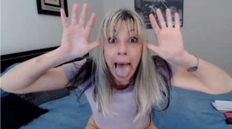 Live sex webcam photo for blondntrashy #5867403