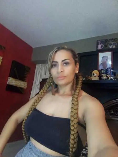 Live sex webcam photo for madammesex #2024359