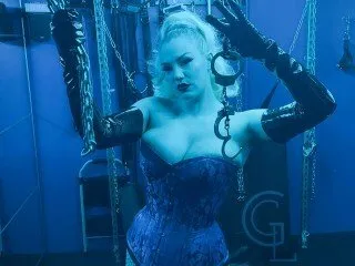 Live sex webcam photo for KinkyBarbieDomme #8142858