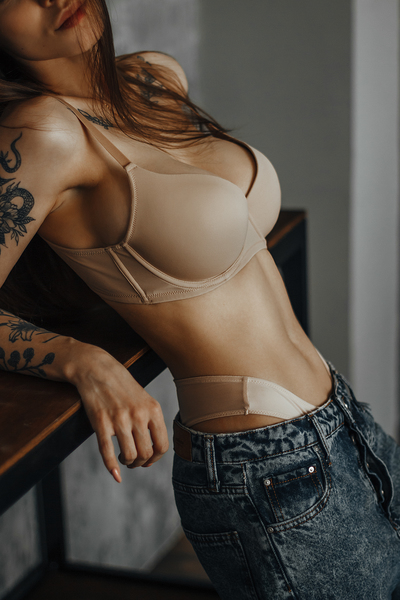 Live sex webcam photo for YoungRoxy #2523691