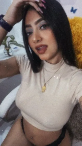 Live sex webcam photo for ErinHadid #6116288