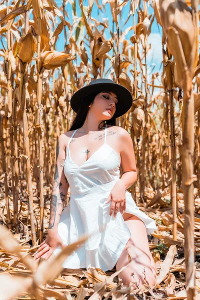 Live sex webcam photo for ErinHadid #6116431