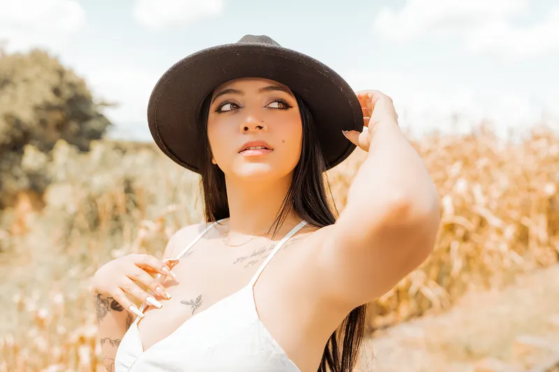 Live sex webcam photo for ErinHadid #6116434