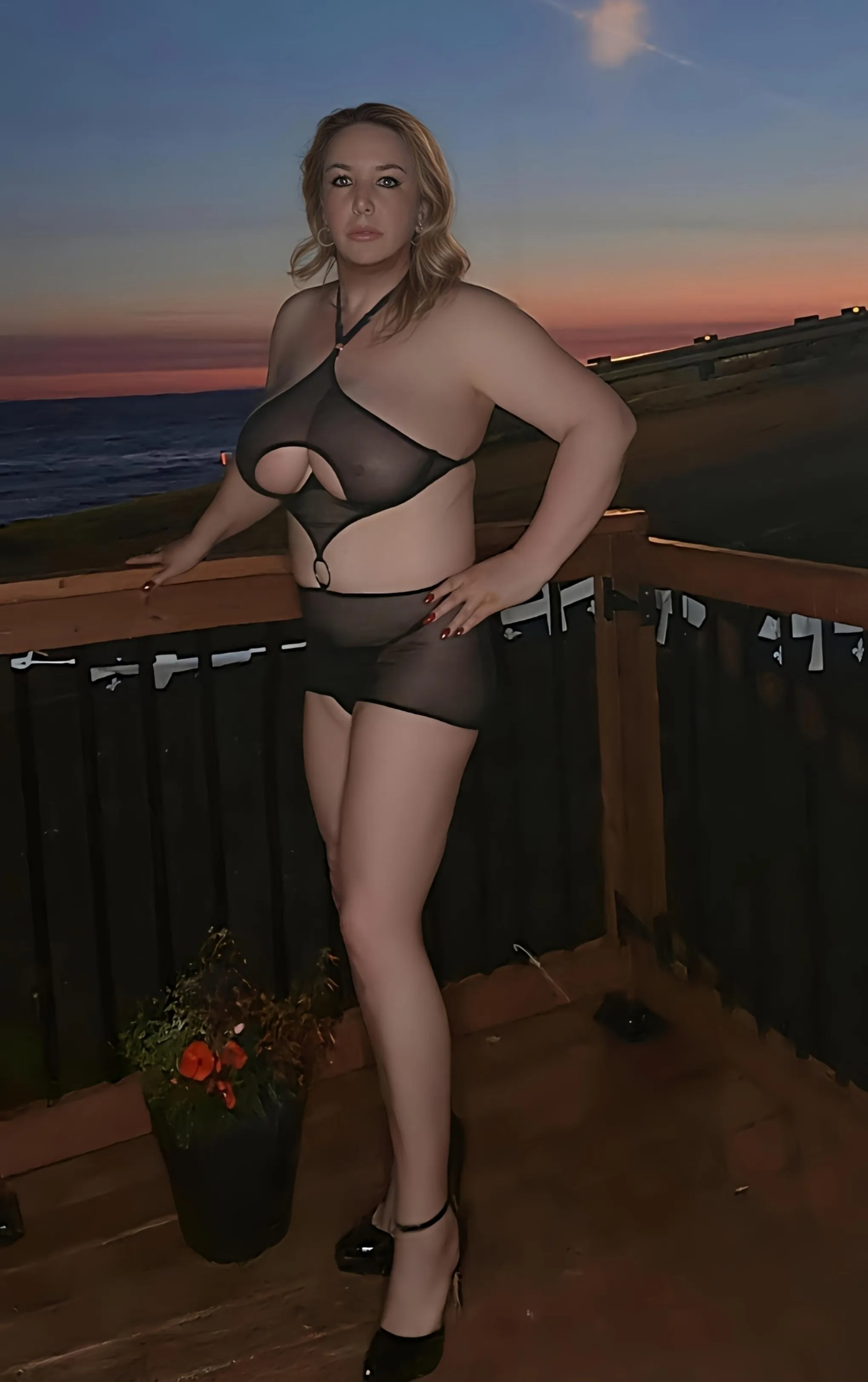 Live sex webcam photo for TITANIC_TITS #7874671