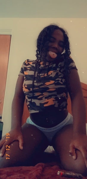 Live sex webcam photo for sierralovley #3269242