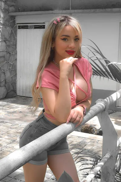 Live sex webcam photo for AbbyBlake #3410079