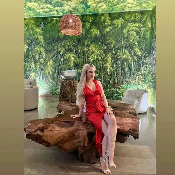 Live sex webcam photo for AbbyBlake #3799596